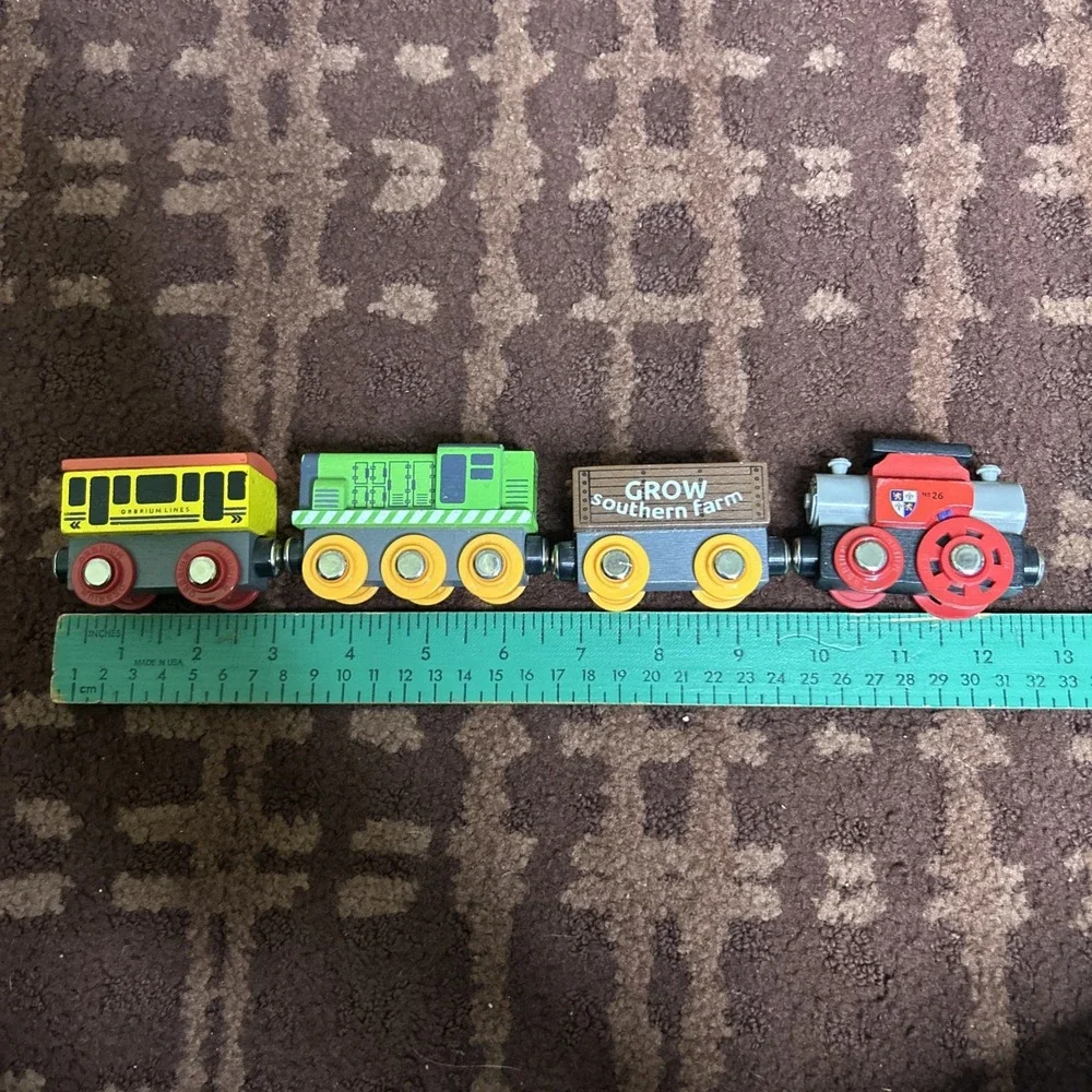 Set Of Four Orbrium Train Cars: Magnetic